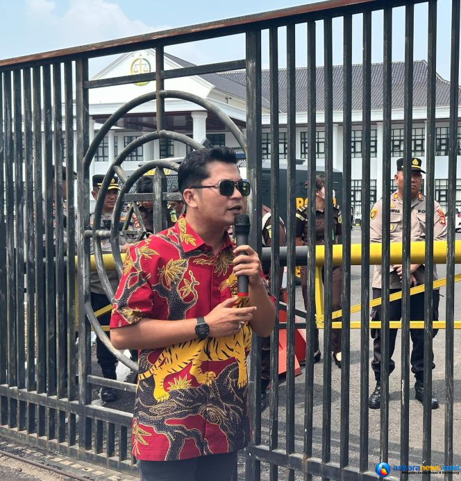 
 Mobil Towing Bantuan CSR Diduga Dipungut Tarif Rp2–3,5 Juta, FPR PALI Soroti Dugaan Penyalahgunaan Fasilitas Publik