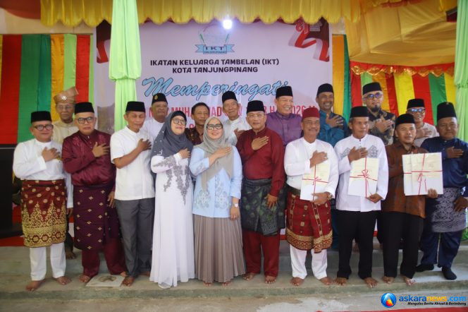 
 Maulid Nabi dan HUT ke-81 RI, Rumah Adat Tambelan Terima Sertifikat Wakaf