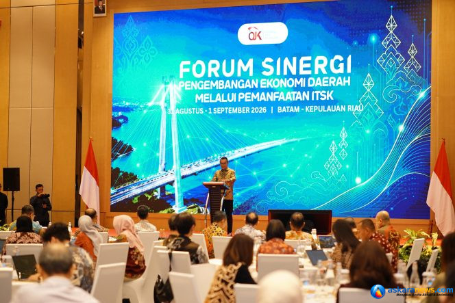 
 Staf Ahli Gubernur Kepulauan Riau Bidang Ekonomi dan Pembangunan Andri Rizal, mewakili Pemprov Kepri dalam Forum Sinergi Pengembangan Ekonomi Daerah melalui Pemanfaatan Inovasi Teknologi Sektor Keuangan diselenggarakan Otoritas Jasa Keuangan di Batam, (31/8/2026). (Humas BI Kepri)