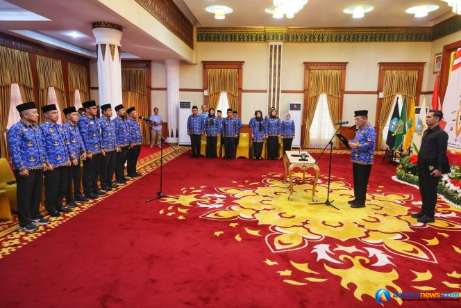 
 Gubernur Kepulauan Riau, Ansar Ahmad melantik tujuh pejabat - terdiri dari 3 pejabat pimpinan tinggu pratama dan empat pejabat Administrator - Pemprov Kepri di Gedung Daerah, Tanjungpinang, Kamis (10/9/2026). 