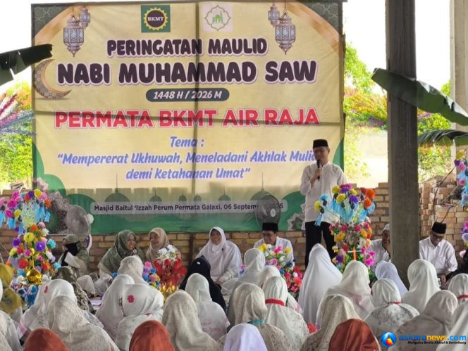 
 Pawai Maulid BKMT Air Raja Jadi Momentum Pererat Silaturahmi Warga