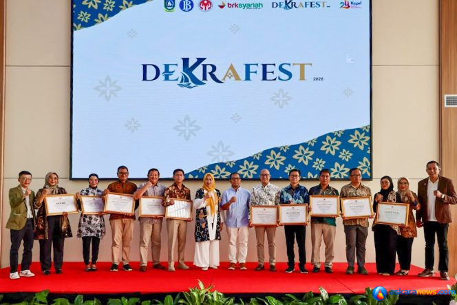 
 Ketua Dekranasda Provinsi Kepri, H Dewi Kumalasari Ansar bersama peserta Dekra Business Match 2026 digelar di Hall Gedung Dekranasda Kepri, Tanjungpinang, Minggu (20/9/2026). 