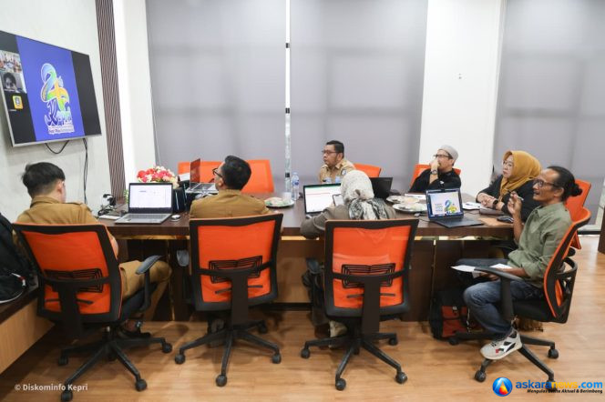 
 Ahmad Kriswantoro Asal Kabupaten Bintan Menangkan Sayembara Desain Logo HUT ke-24 Kepri