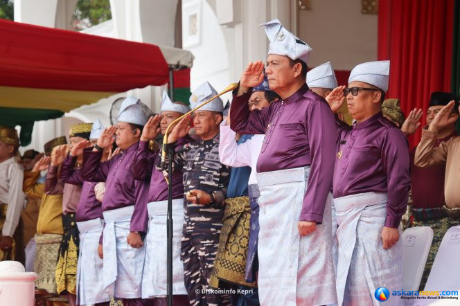 
 Upacara Peringatan Hari Jadi ke-24 Provinsi Kepulauan Riau tahun 2026 di halaman Gedung Daerah, Tanjungpinang, Kepri, Kamis (24/9/2026). 