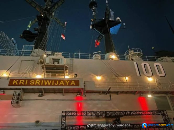 
 Kapal Induk ITS Giuseppe Garibaldi-551 Kini Bertuliskan KRI Sriwijaya Nomor Lambung 100.
