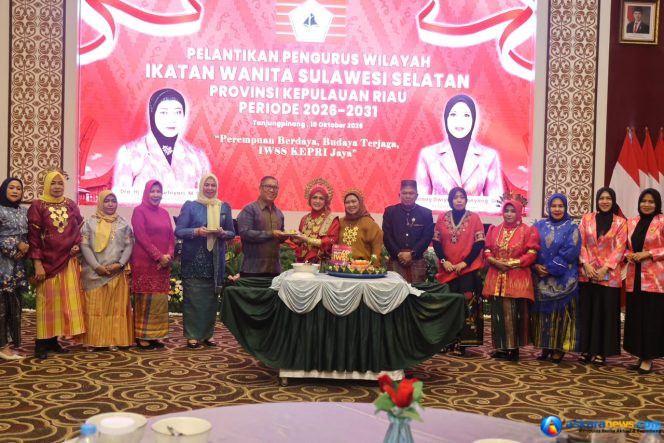 
 Lantik Pengurus IWSS Kepri, Wagub Nyanyang Dorong Penguatan Perempuan dalam Pembangunan Daerah