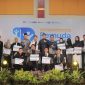 Foto Bersama Pemenang Sembilan Pemuda Pelopor Kota Banda Aceh 2026 pada Malam Penganugerahan di Hotel Amel Convention Hall, Banda Aceh, Jumat (30/10/2026).