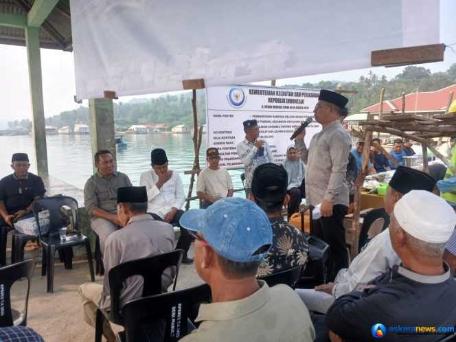 
 Bupati Anambas, Aneng Tepung Tawari Kampung Nelayan Merah Putih di Desa Piabung, Kades Murhadi: Mari Sama-sama Kita Mengawal dan Mengawasi Agar Pembangunan Dapat Berjalan dengan Baik, Minggu (11/10)