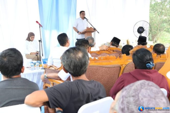 
 Anggota DPR RI dari Dapil Provinsi Kepulauan Riau HM Endipat Wijaya saat reses di Kabupaten Karimun. 