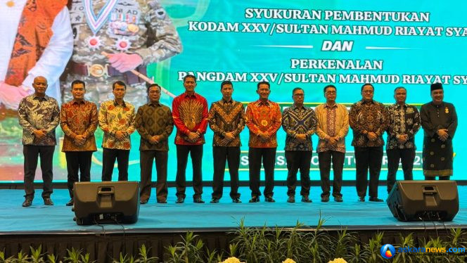 
 Wakil Gubernur Kepri, Nyanyang Haris Pratamura saat menghadiri Syukuran Pembentukan Kodam XXV/Sultan Mahmud Riayat Syah sekaligus perkenalan Pangdam XXV/Sultan Mahmud Riayat Syah, Mayor Jenderal TNI Rionardo, di Wyndham Hotel, Batam, Selasa (20/10/2026).