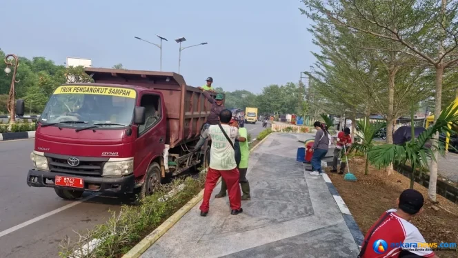 
 Gotong Royong Rutin Berlanjut, Pemko Tanjungpinang Sasar Jalan Bandara