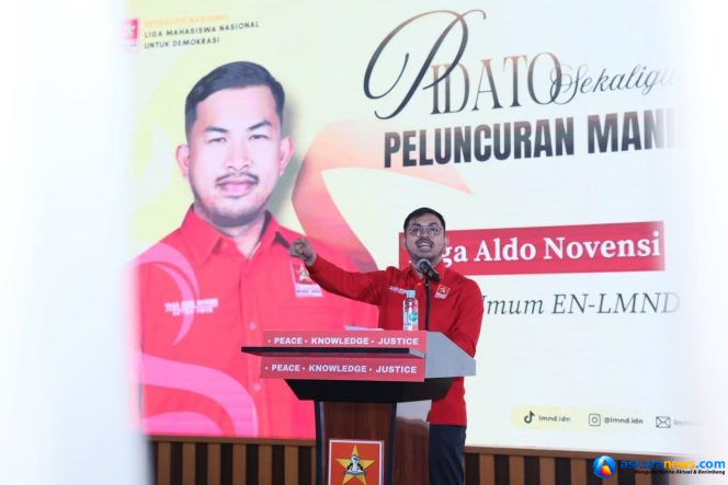 
 Ketua Umum EN-LMND Yoga Aldo Novensi Mendesak Kapolri mencopot Kapolda Sumsel usai adanya aksi premanisme terhadap massa aksi di Mapolda Sumsel